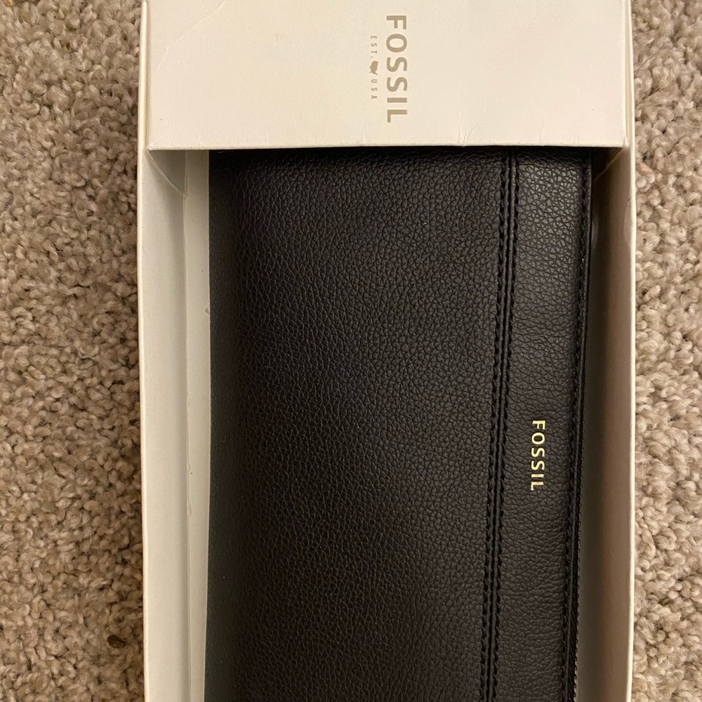 Black fossil wallet brand new with tags